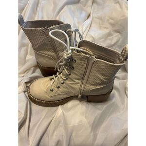 MIA Sian cream ankle boot combat/hiker style 8.5